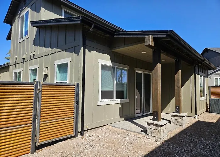Mountain Pines Getaway * Flagstaff